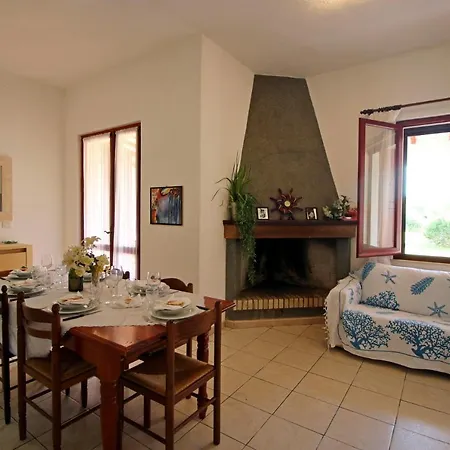 Ferienhaus In Prima Fila Mare Con Ampio Giardino Costa Rei